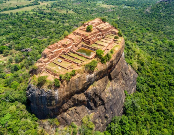 Tropical Sri Lanka | FREE Excursion to Sigiriya