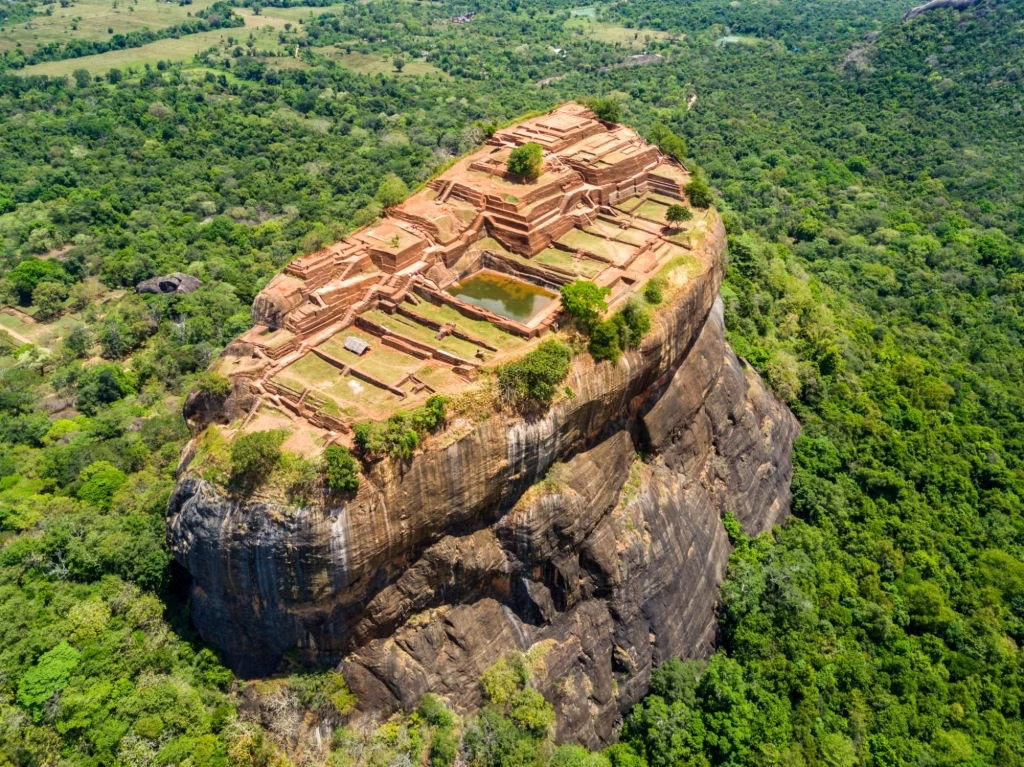 Tropical Sri Lanka | FREE Excursion to Sigiriya